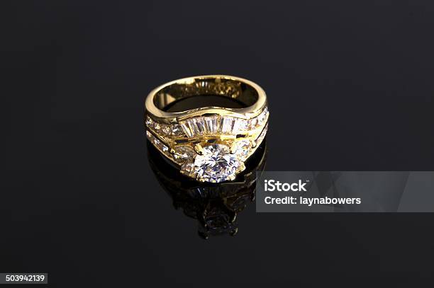 Oro Anello Di Fidanzamento - Fotografie stock e altre immagini di Accessorio personale - Accessorio personale, Amore, Anello - Gioiello