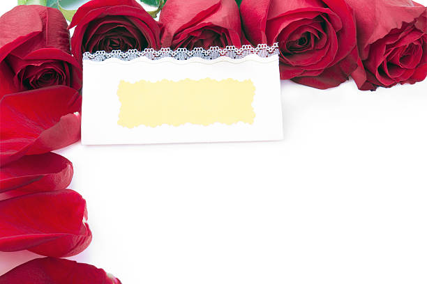 istock blank gift card  in the frame of red roses 503948117
