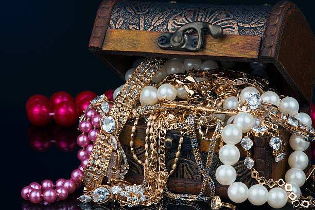 istock Chest with jewels on dark background 503951320