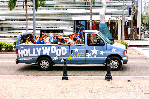 hollywood visites en bus à beverly hills, en californie - city of los angeles los angeles county hollywood california rodeo drive photos et images de collection