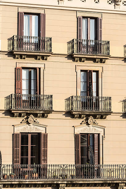 istock Classic residential building, Barcelona 503958100