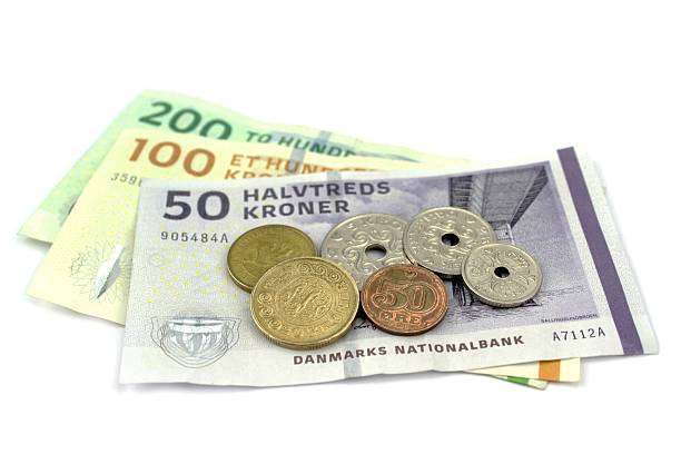 датских крон банкнот, монет и - danish currency стоковые фото и изображения