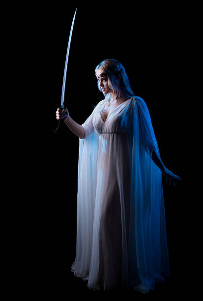 молодые elven девушка с sword - isolated glamour conflict action стоковые фото и изображения
