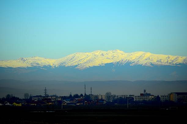 istock city on the mountain 504006232