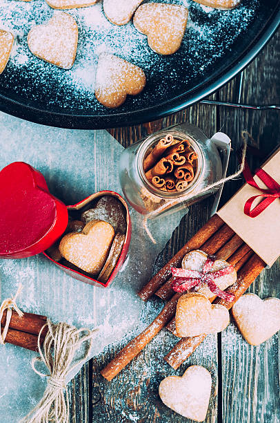 istock Gingerbread cookies in gift on Valentine's day. 504011084