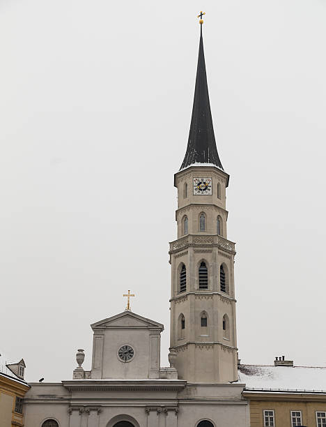 聖ミカエル教会、ウィーン - st michaels church ストックフォトと画像