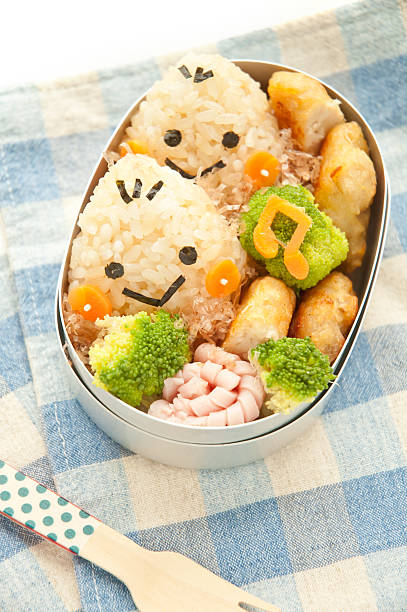 istock Lunch of chestnut motif 504037024