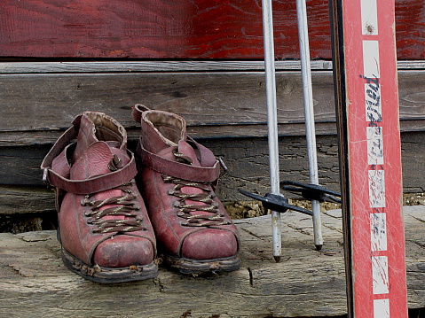 Old botas de esquí photo