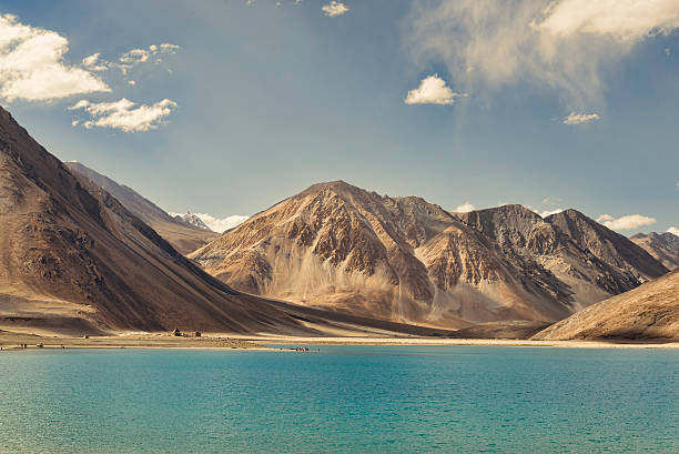 istock Pure turquoise mountain lake 504057631