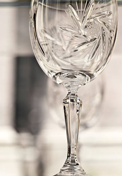 старый винный бокал с - decanter crystal carafe glass стоковые фото и изображения