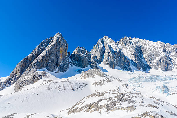 istock jade dragon snow mountain 504096630