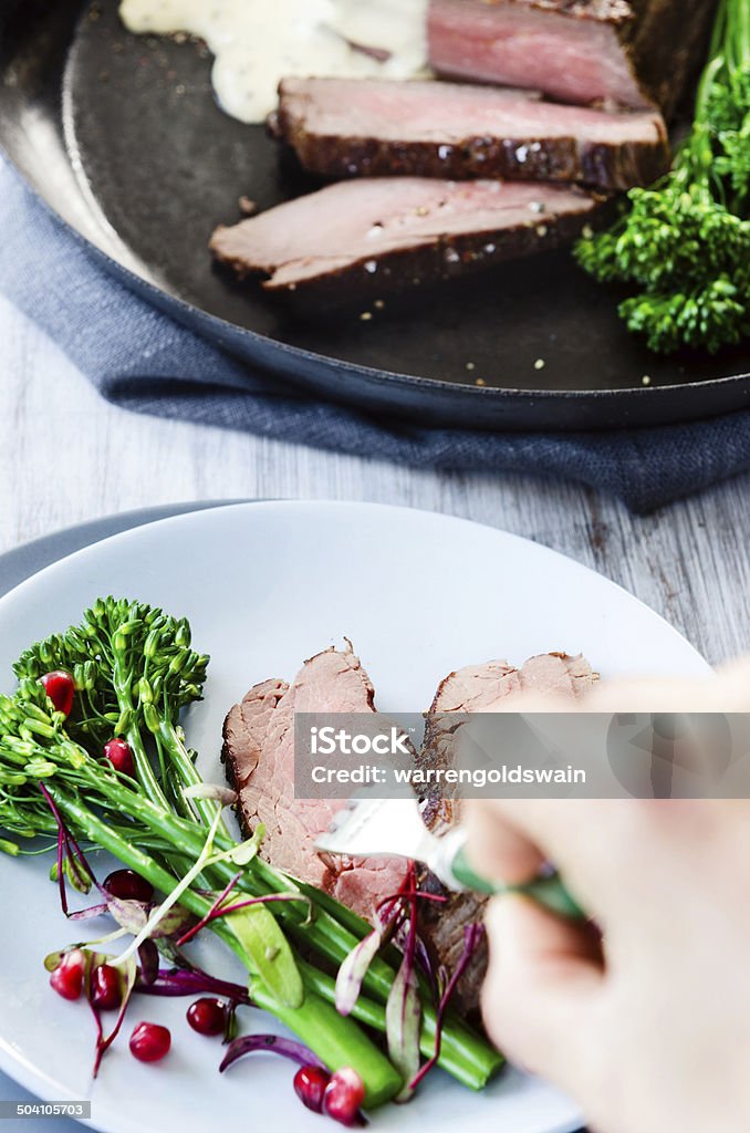 Jantar saudável magra fatias de carne e produtos hortícolas - Royalty-free Avestruz Foto de stock