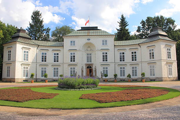 varsóvia, o palácio myslewicki em lazienki parque. - richard nixon imagens e fotografias de stock