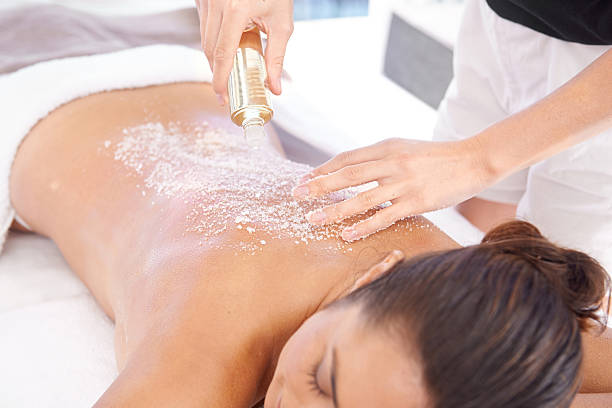 istock Trying out a new beauty treatment 504242539
