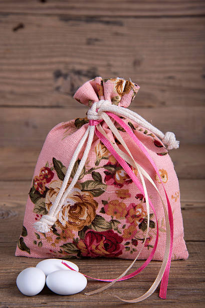 istock Fabric pouch wedding favor 504243878