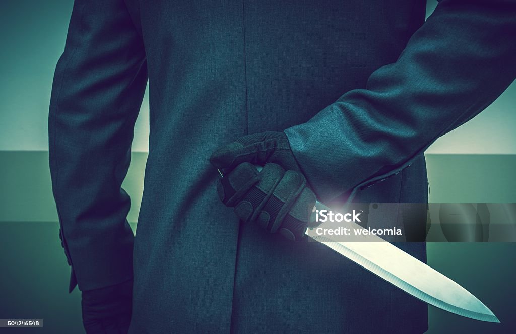 Asesino con gran cuchilla - Foto de stock de Adulto libre de derechos