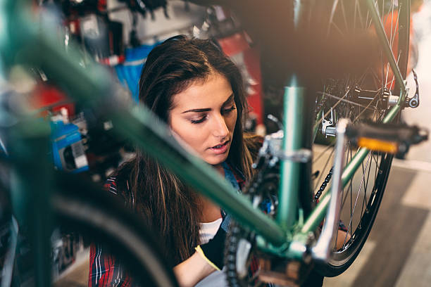 istock Female Bicycle Mechanic 504283186