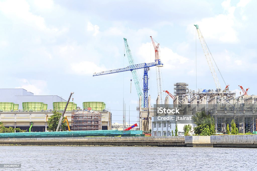 Planta de energía y construcción. - Foto de stock de Acero libre de derechos