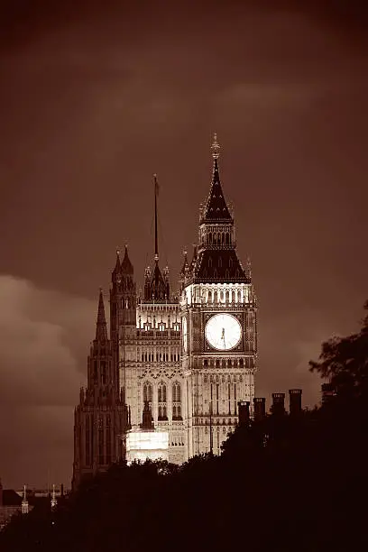 Photo of Westminster Palace at night