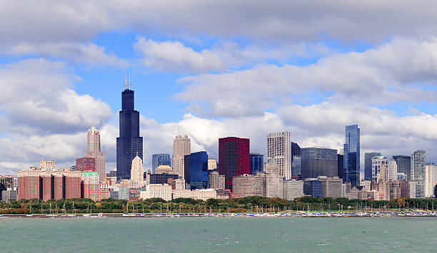 istock Chicago skyline over Lake Michigan 504341913