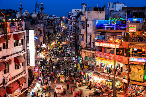 Vida de ciudad-principal Bazar, Paharganj, en Nueva Delhi, India photo