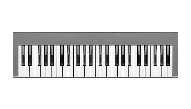 digitale klavier oder synthesizer, isoliert auf weißem hintergrund - synthesizer stock-fotos und bilder