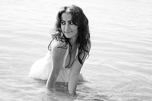 istock Woman in sea 504397653