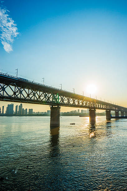 istock WuHanYangtze River Bridge 504424278