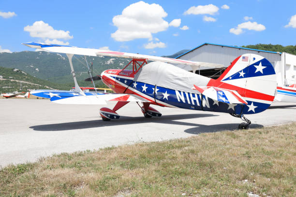 bereit to fly - pitts stock-fotos und bilder