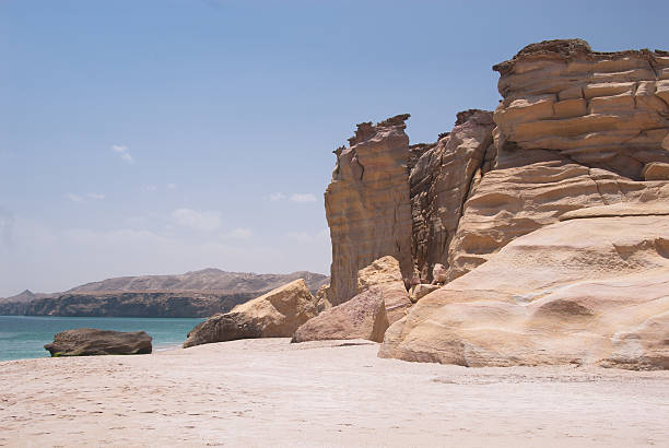 al-jinz praia de omã - oman beach nature stone imagens e fotografias de stock