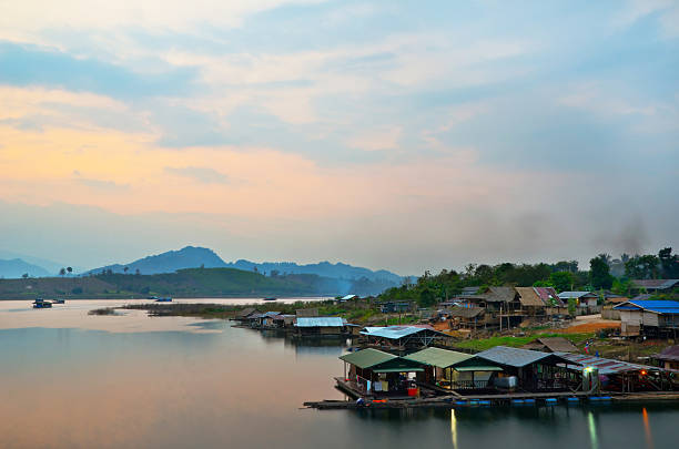 istock Thai Floating village on the River in Sangkraburi 504508309