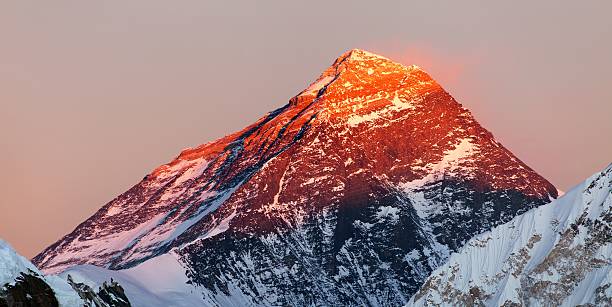 istock Evening colored view of Mount Everest from Gokyo Ri 504528928