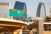 spezielle-beschilderung-in-englischer-und-arabischer-sprache-dubai-vae.jpg?b=1&s=170x170&k=20&c=CSeF8Lg2TZsxvCHO2ufS0HmBtVYb49zJZ3_sl0TXBh0=