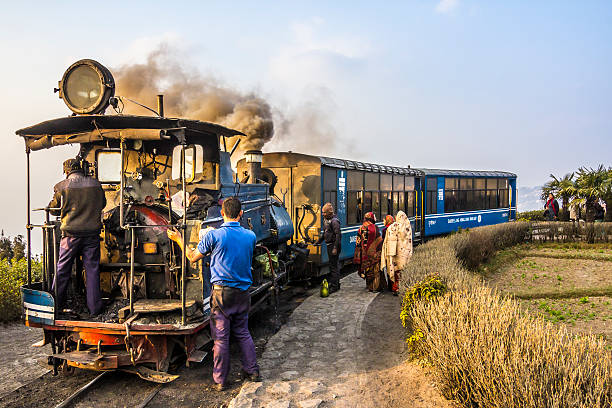 historyczne pociągu - darjeeling zdjęcia i obrazy z banku zdjęć