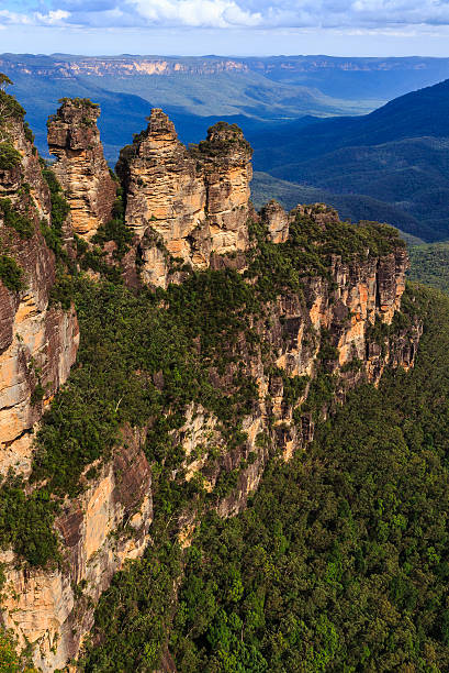 istock The Three Sisters in the Blue Mountains Australia 504544949