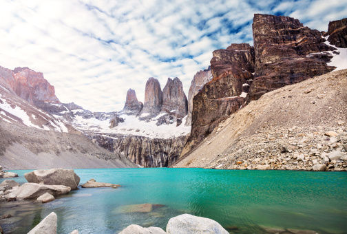 Montañas y el lago en el parque nacional de Torres del Paine, Patagonia, photo