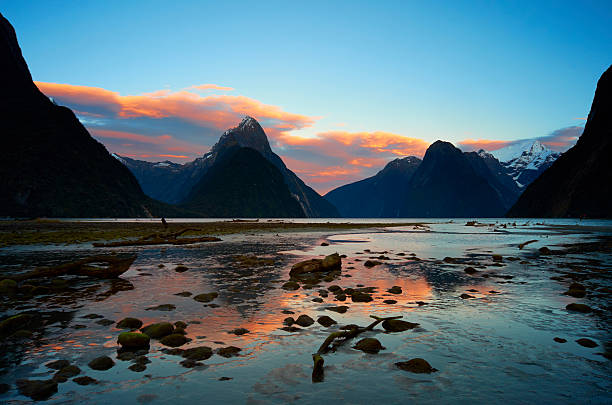 istock Milford Sound At Dawn 504580995