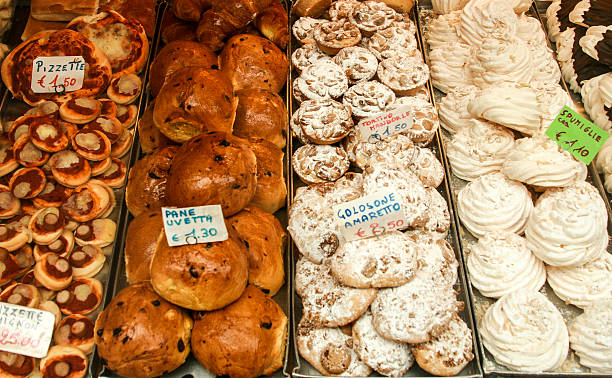 istock Tempting Bakery Window in Venice, Italy 504602181