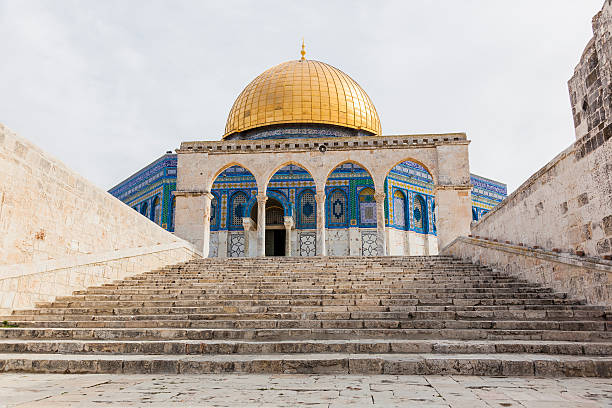 cupola sulla roccia a monte del tempio. gerusalemme. israele. - islam middle eastern ethnicity history haram foto e immagini stock