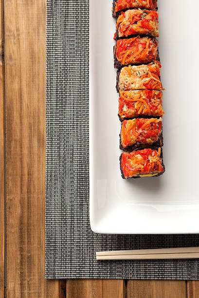 Vegan Petardo Sushi Roll con Quinoa - foto stock