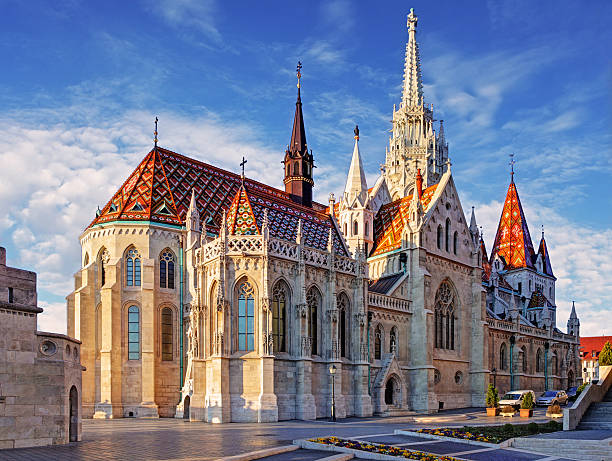 budapest-mathias chiesa al giorno - chiesa di mattia foto e immagini stock