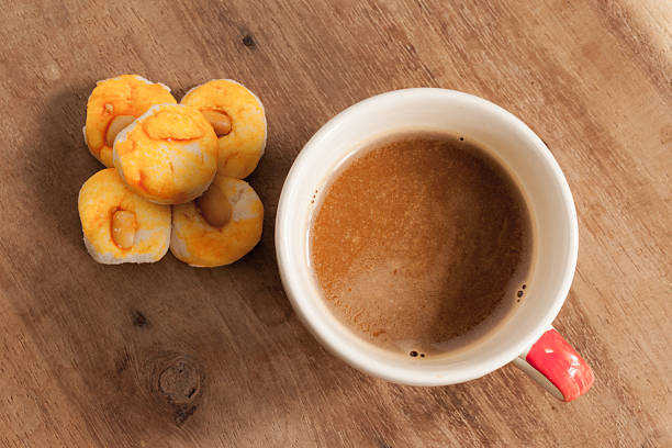 Branca Xícara de café instantâneo. - fotografia de stock