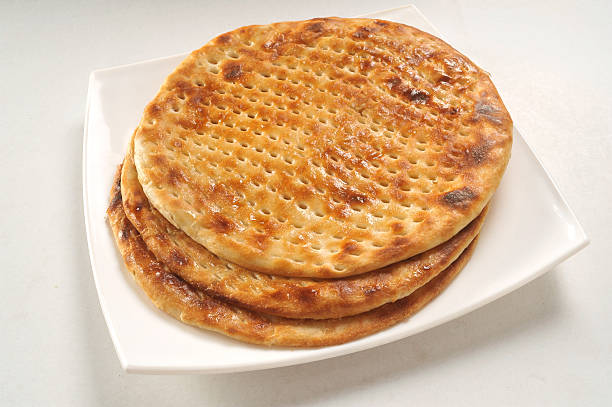 Sheermal Fresh & Hot A traditional Pakistani and Indian bread taftan stock pictures, royalty-free photos & images