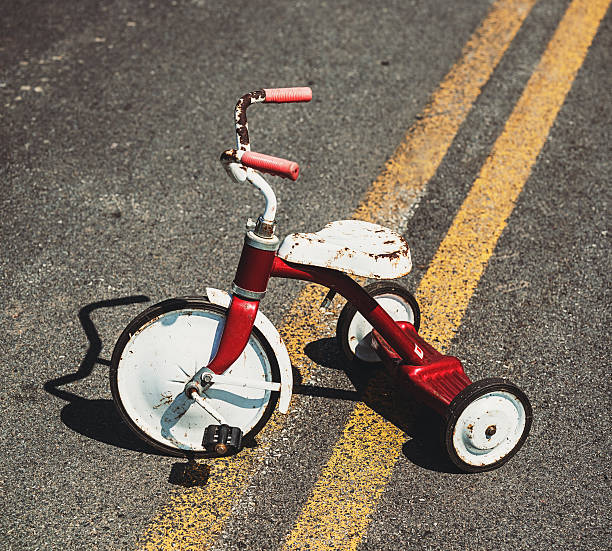 istock Middle of the Road 504683657