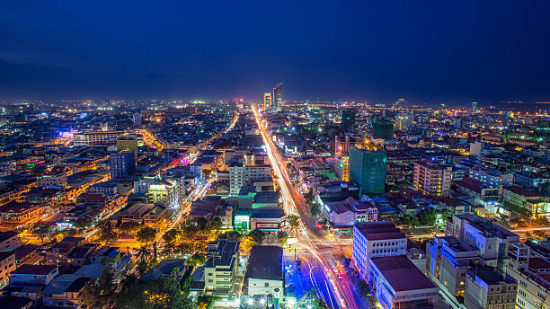 phnom penh, cambodge - motor vehicle outdoors crowd landscape photos et images de collection