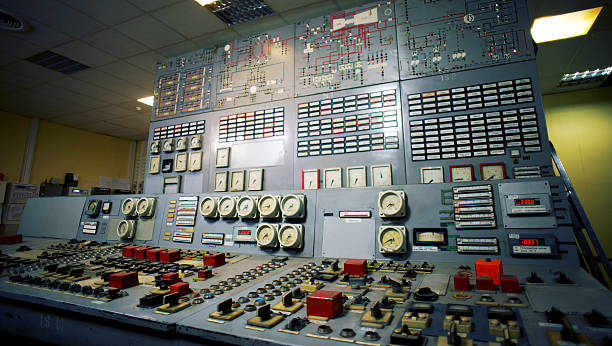 istock Control room of an old power generation plant 504705907