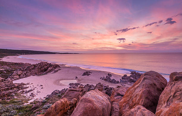 margaret river atardecer en la playa - margaret river fotografías e imágenes de stock