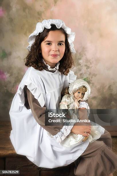 Słodkie Victorian Dziewczyna - zdjęcia stockowe i więcej obrazów Styl edwardiański - Styl edwardiański, Dziecko, Dziewczyny