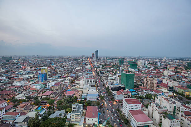 phnom penh, camboja - cambodia khmer architecture outdoors - fotografias e filmes do acervo