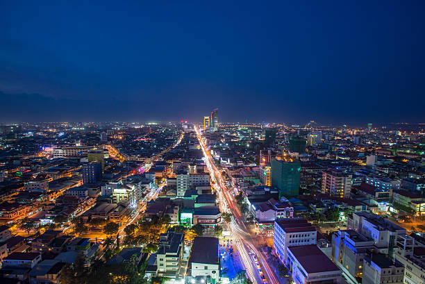 phnom penh, camboja - cambodia khmer architecture outdoors - fotografias e filmes do acervo